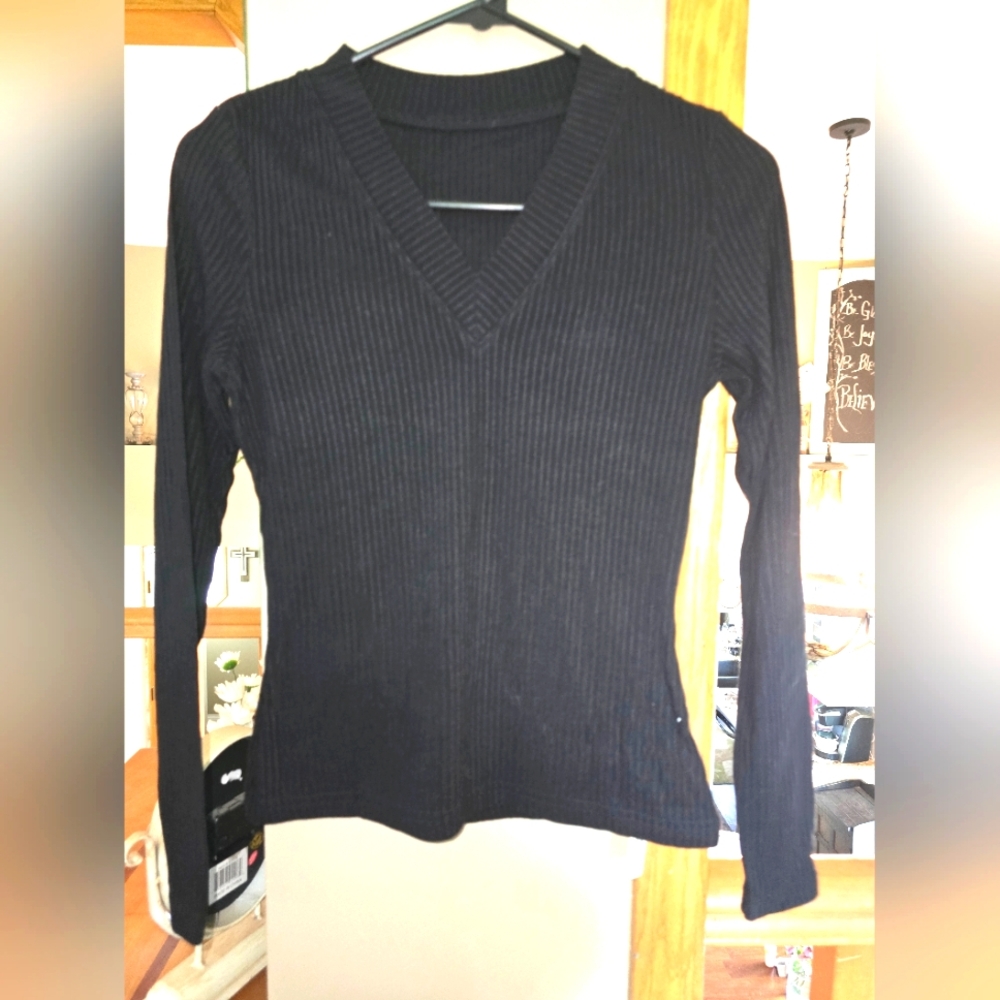 OGL Ribbed Everyday V-Neck Top